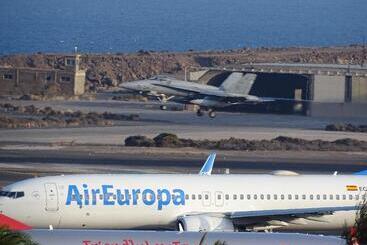 Rickaty Lodge Bed And Breakfast, Hotel De Aeropuerto, Plane Spotting Hotel, Las Palmas Airport, Gran