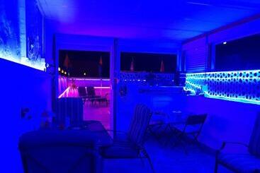 Rickaty Lodge Bed And Breakfast, Hotel De Aeropuerto, Plane Spotting Hotel, Las Palmas Airport, Gran