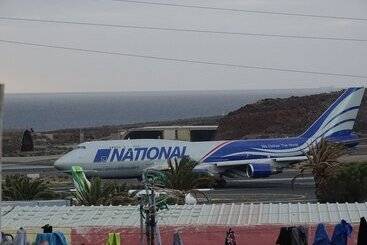 Rickaty Lodge Bed And Breakfast, Hotel De Aeropuerto, Plane Spotting Hotel, Las Palmas Airport, Gran
