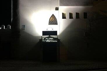 هاستل El Castillo