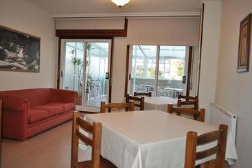 هاستل O Cruceiro