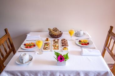 تختخواب و صبحانه Posada Lunada