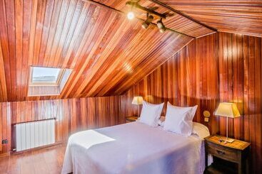 تختخواب و صبحانه Posada Lunada