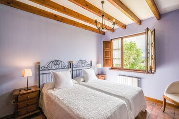 تختخواب و صبحانه Posada Lunada