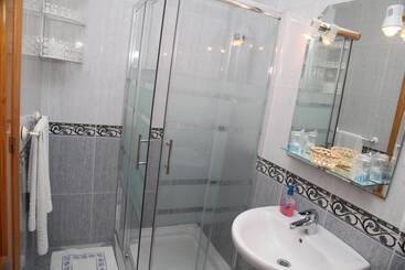 Hostal Avenida