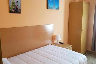 Hostal La Pared