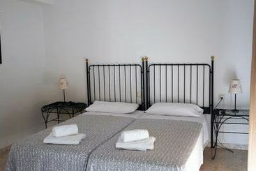 Hostal Trafalgar