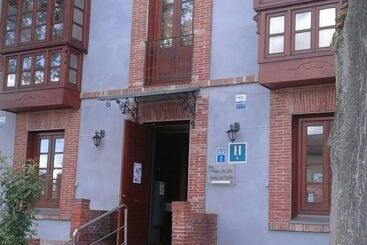 هتل La Puerta De La Ribera