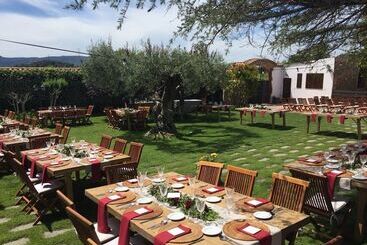 هتل روستایی Masia Can Canyes & Spa