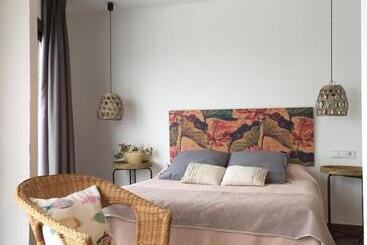 펜션 Hostal Sa Malica