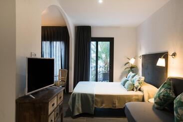 펜션 Hostal Sa Malica