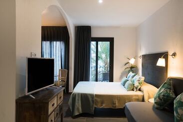 펜션 Hostal Sa Malica