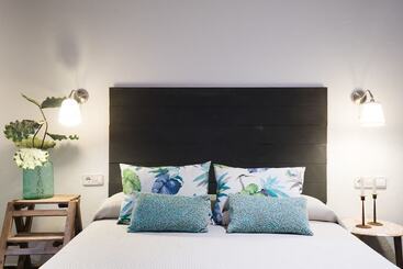 펜션 Hostal Sa Malica