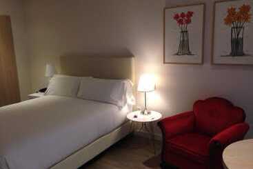 پانسیون San Lorenzo Suites