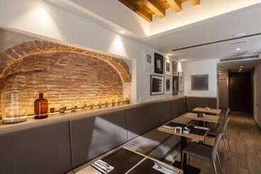 پانسیون San Lorenzo Suites