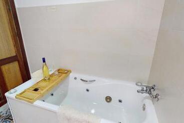 Apartamentos Oncemolinos Con Desayuno