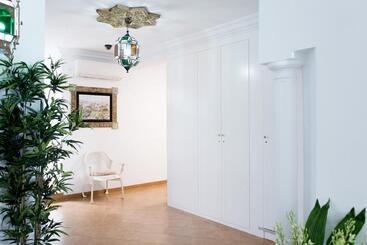 Hostal Alhambra  Adults Only