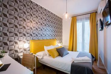 مسافرخانه H A San Mateo Suites