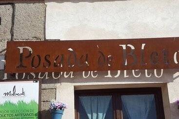 مسافرخانه Posada De Bleto