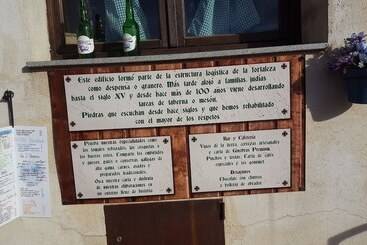 مسافرخانه Posada De Bleto