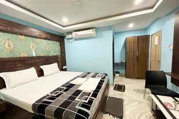 هتل Bashanti Inn Near Seabeach