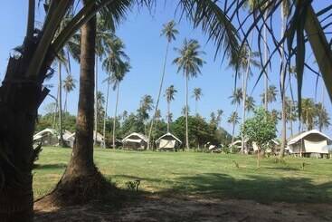 هتل Naivacha Tent Koh Mak