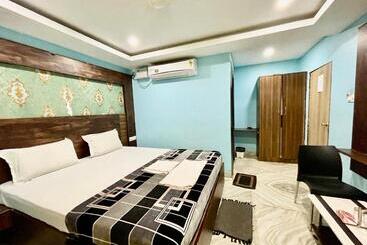 هتل Bashanti Inn Near Seabeach