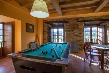 هتل روستایی La Casona De Amaido