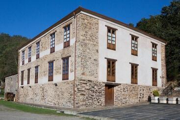 هتل روستایی La Casona De Amaido