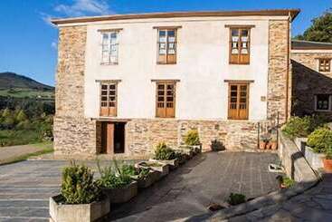 هتل روستایی La Casona De Amaido