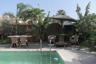 Los Amigos Nest Hostel - La Mareta