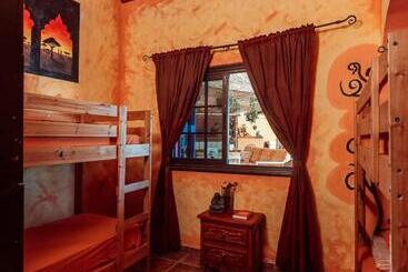 Los Amigos Nest Hostel