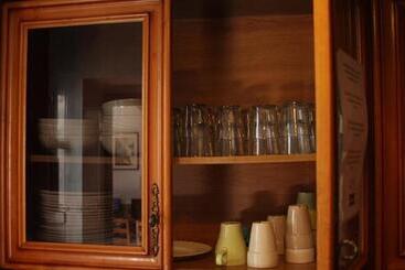 پانسیون Hostel Triana Backpackers