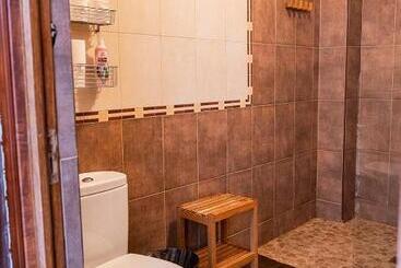 پانسیون Hostel Triana Backpackers