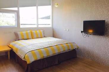 پانسیون Sun Moon Lake Yue Retreat