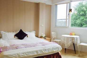 پانسیون Sun Moon Lake Yue Retreat