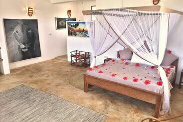 تختخواب و صبحانه Moonshine Villa