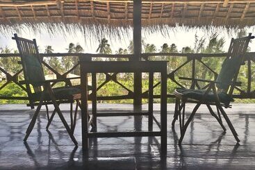 تختخواب و صبحانه Moonshine Villa