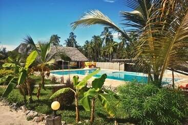 تختخواب و صبحانه Moonshine Villa
