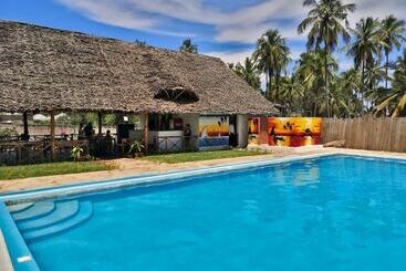 تختخواب و صبحانه Moonshine Villa