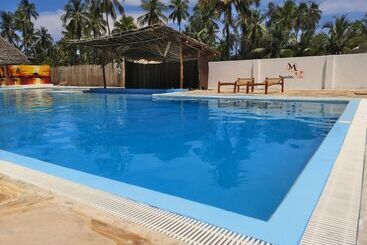 تختخواب و صبحانه Moonshine Villa