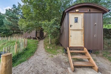 مسافرخانه Craven Shepherd Huts
