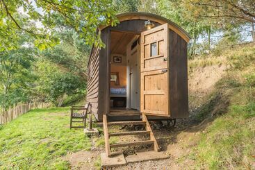 مسافرخانه Craven Shepherd Huts
