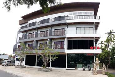 هتل Baan Phu Chalong