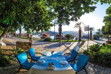 هتل Gocek Centre