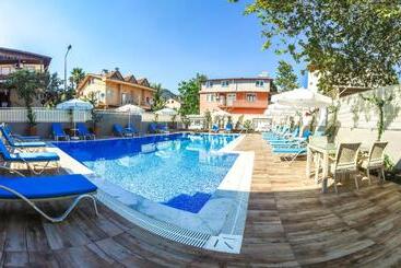 هتل Gocek Centre