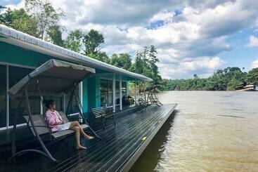 هتل The Green House Kanchanaburi
