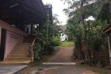هتل Thip Thara Resort And Adventure Camp
