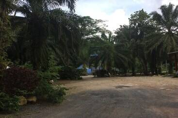 هتل Thip Thara Resort And Adventure Camp