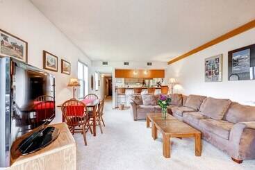 Mountainside Condominiums By Crmr